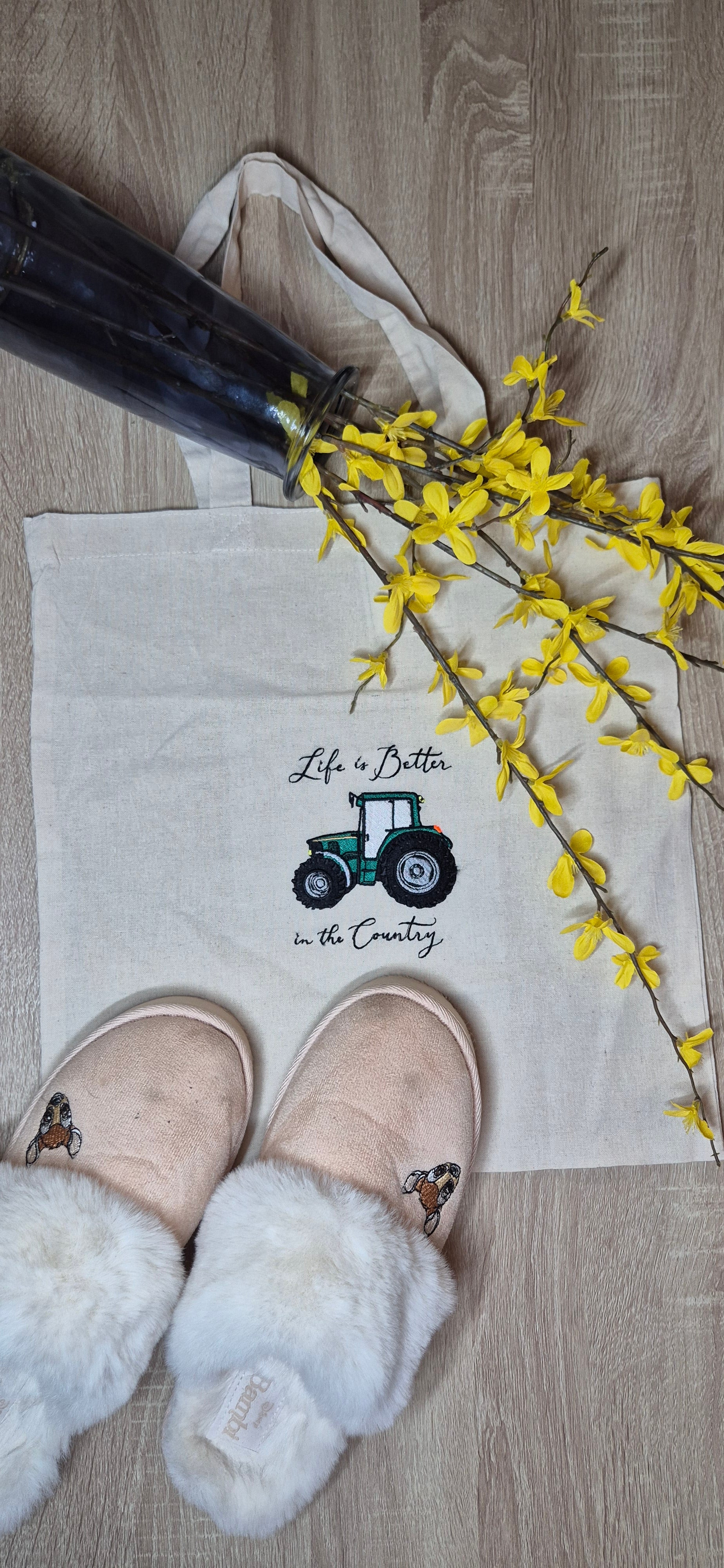 Bag 4 life with embroidered tractor 'Life is better in the country'