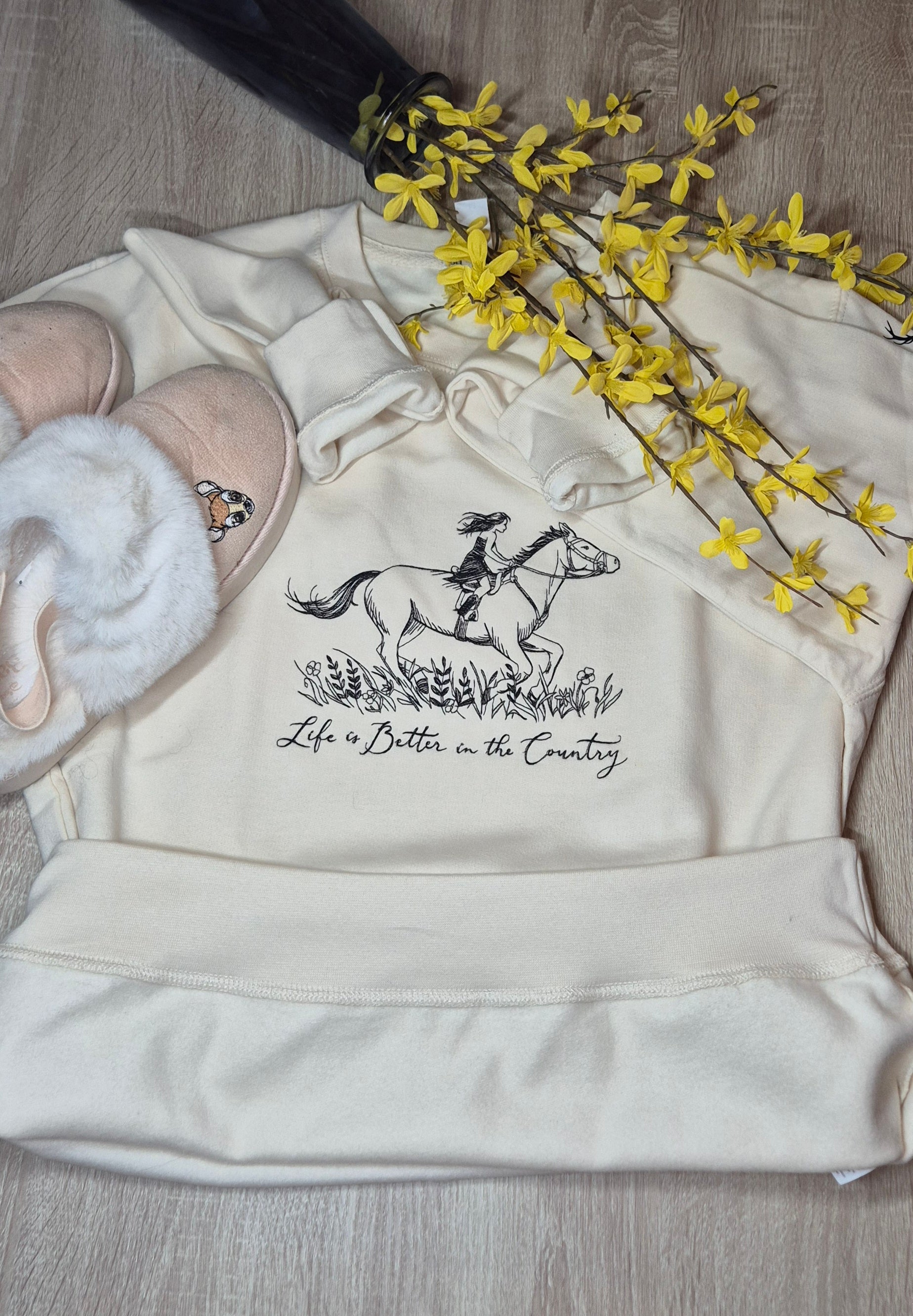 Beige sweatshirt with horse & rider embroidery