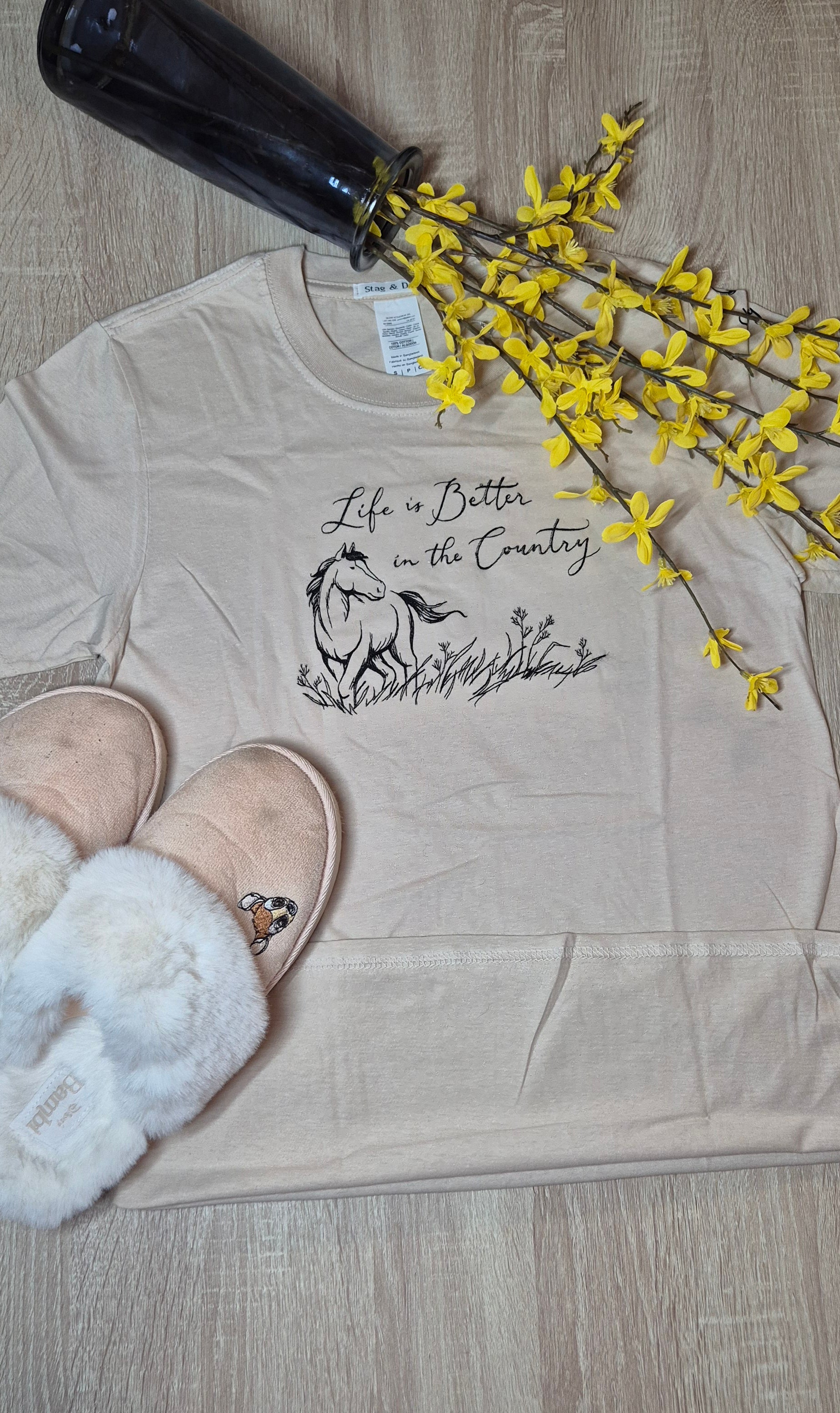Beige t-shirt with horse and words embroidery