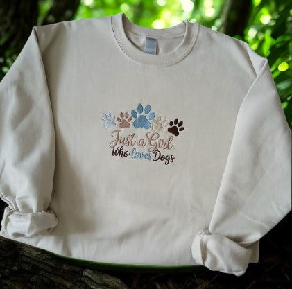 Sweatshirt with embroidered Dog Slogan